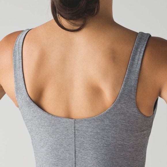 Lululemon Contour tank size 8 in EUC - Picture 4 of 11